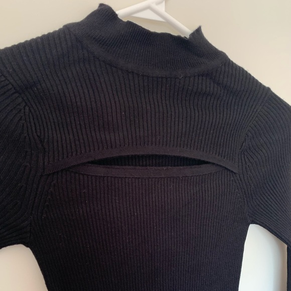 Revamped XS Ribbed Black Long Sleeve Top - Picture 4 of 4